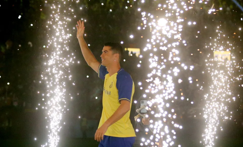 Cristiano Ronaldo é apresentado à torcida do Al Nassr 