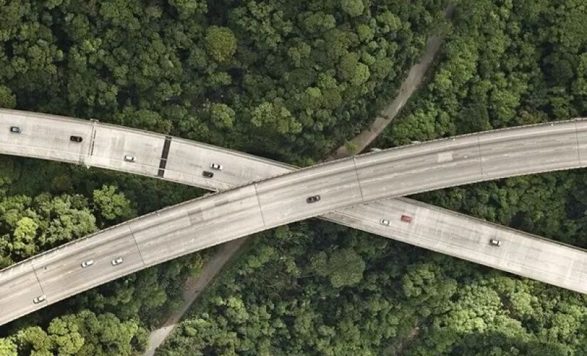 A implantação dos pórticos já começaram em três pontos da BR-101