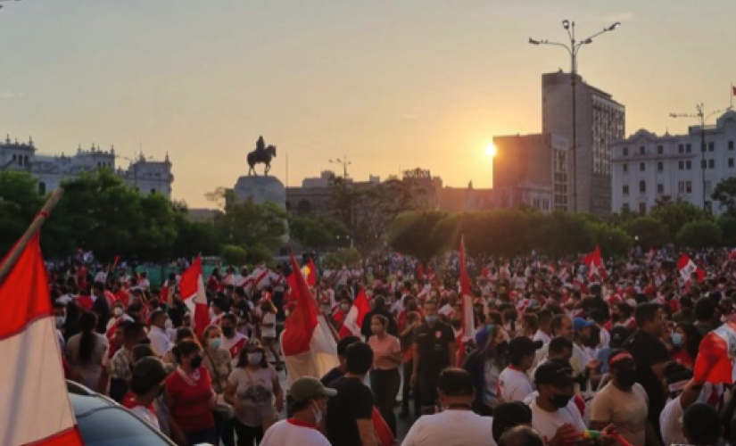 Manifestações nas ruas de Lima