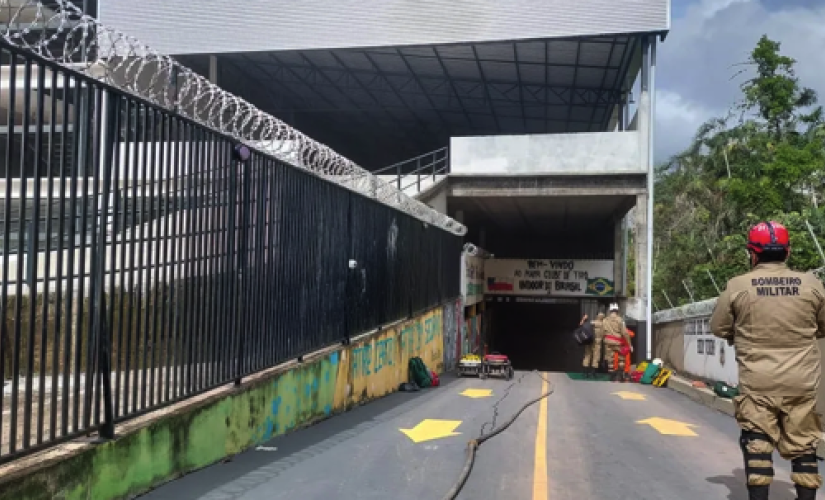 Bombeiros tiveram dificuldades para atuar no local