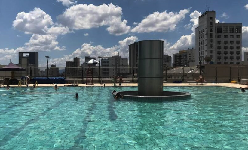 Piscina do Sesc 24 de Maio, no centro da Capital