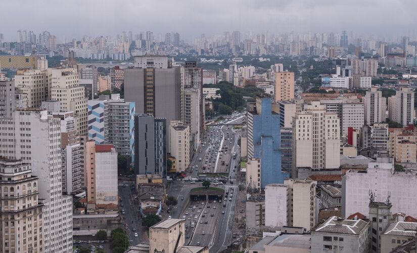 Vista aérea da cidade de São Paulo; Plano Diretor do município segue em discussão 