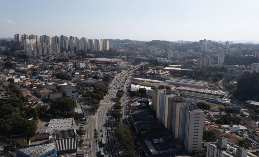 Calor e chuva marcam a segunda-feira em Taboão da Serra