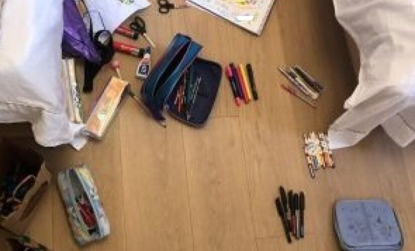 Etiquete todos os materiais com o nome do seu filho. Isso ajuda para não confundir com os materiais dos colegas