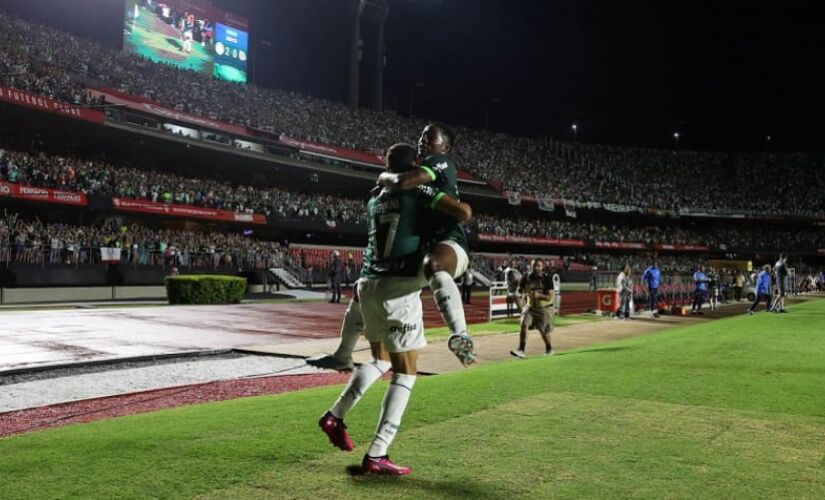 Palmeiras venceu o Santos em clássico no Morumbi, estádio do rival São Paulo