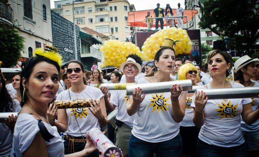 Para os megablocos de rua, com expectativa de público de 40 mil a 500 mil pessoas, serão 20 postos médicos, com três deles em pontos fixos estratégicos