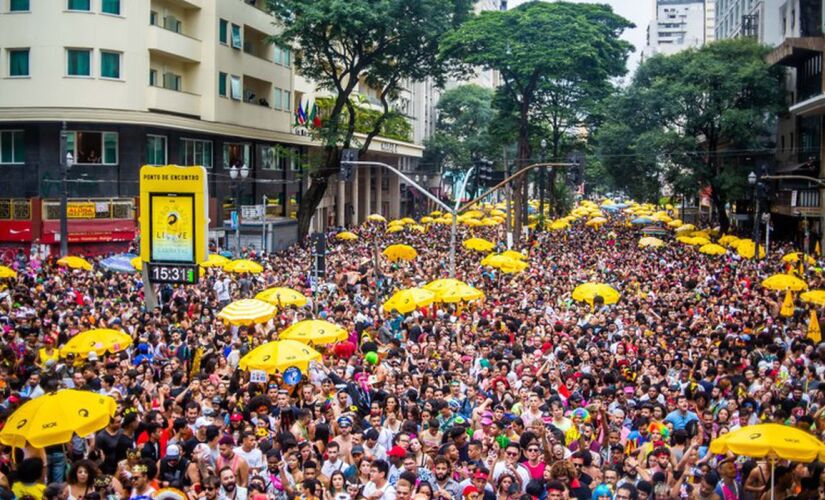 Alguns serviços públicos fecham, mas outros não param, como a vacinação, as unidades básicas de Saúde integradas e os hospitais municipais