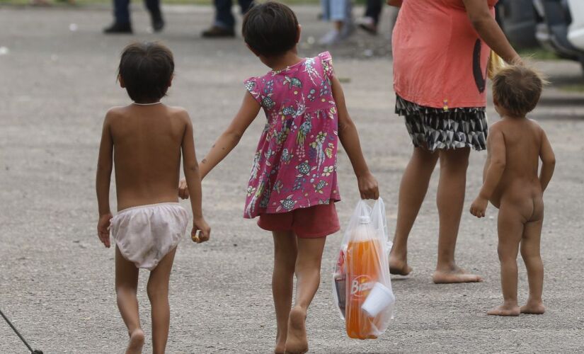 A população Yanomami vive uma crise humanitária grave