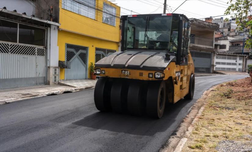 Recapeamento e ações de zeladoria revitalizam Rua Siderópolis no Jardim Silvio Sampaio