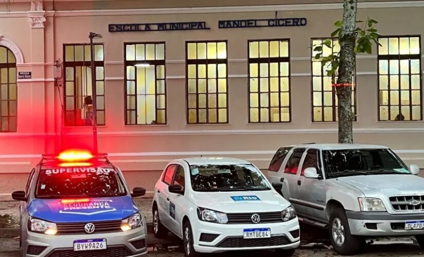 Adolescente tenta atacar colegas em escola do Rio