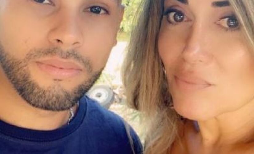 Mulher Abacaxi volta com marido