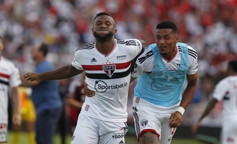 Com a vitória, o São Paulo, que já estava classificado, conseguiu o objetivo final de garantir a liderança do Grupo B