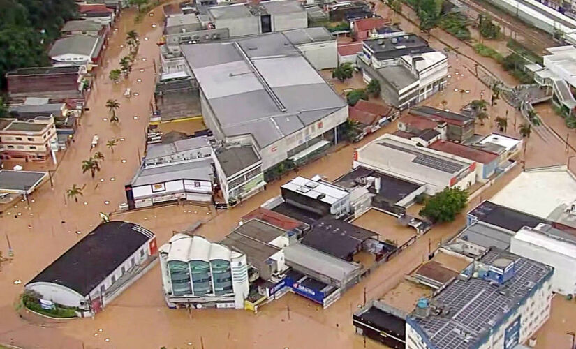 Ruas alagadas em Franco da Rocha, na Grande SP