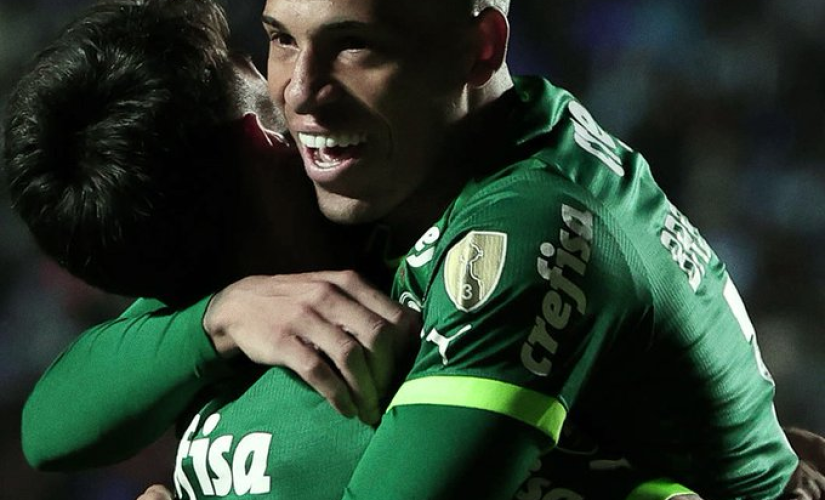 Palmeiras empata mas passa de fase
