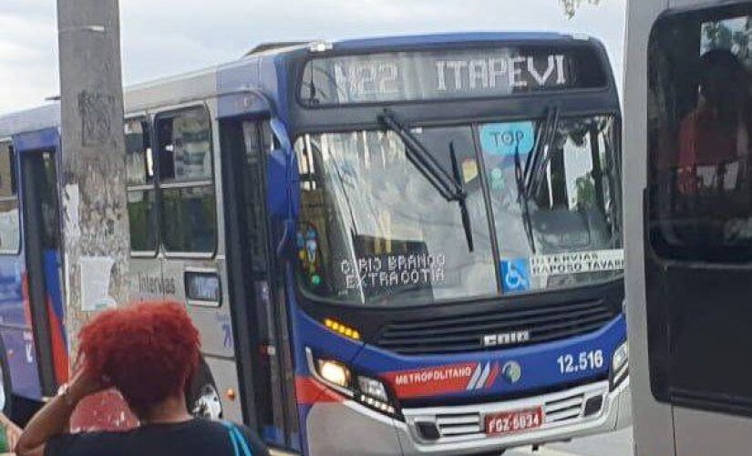 Passageiros da linha 422-Itapevi da EMTU relatam dificuldades para utilizarem os ônibus na região metropolitana de São Paulo