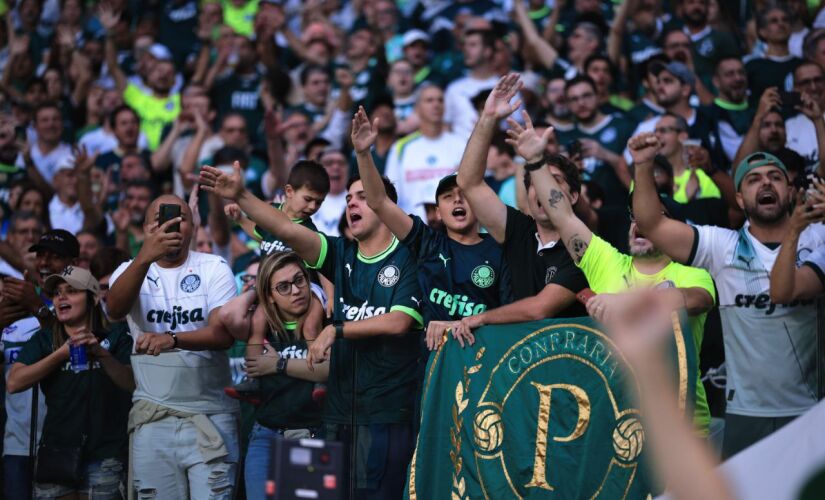 Palmeiras tem mais torcedores do que o São Paulo, aponta pesquisa