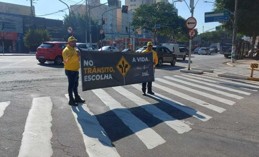 Secretaria de Transportes e Mobilidade Urbana de Taboão da Serra realiza campanha Maio Amarelo.