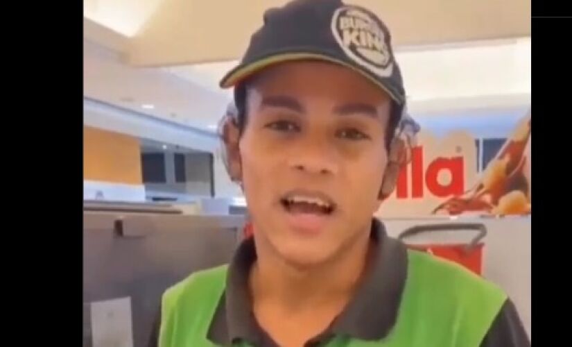 Um funcionário do Burger King publicou um vídeo onde aparecia urinado após ser proibido de deixar o quiosque da rede de lanches para usar o banheiro