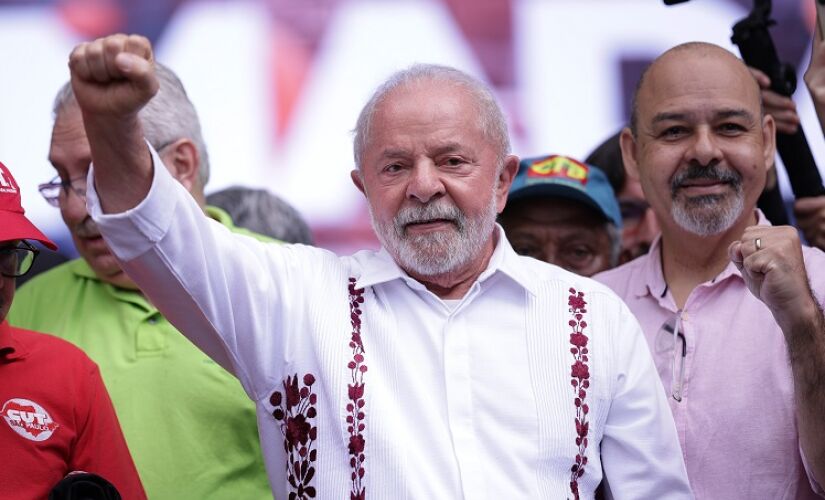 O presidente Luiz Inácio Lula da Silva (PT) criticou o patamar dos juros no Brasil