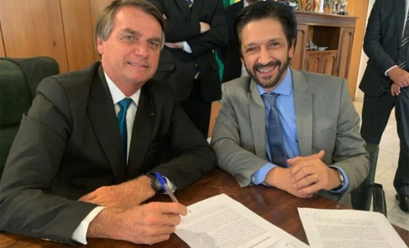 O ex-presidente Jair Bolsonaro ao lado do prefeito Ricardo Nunes