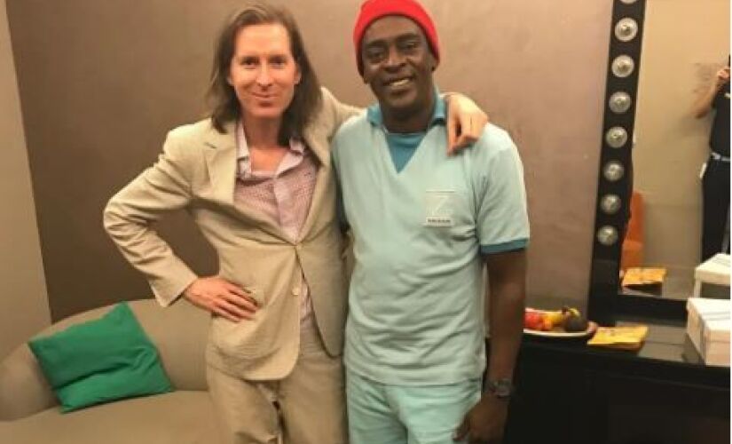 Wes Anderson surpreendeu o público brasileiro do evento com uma aparição de Seu Jorge 