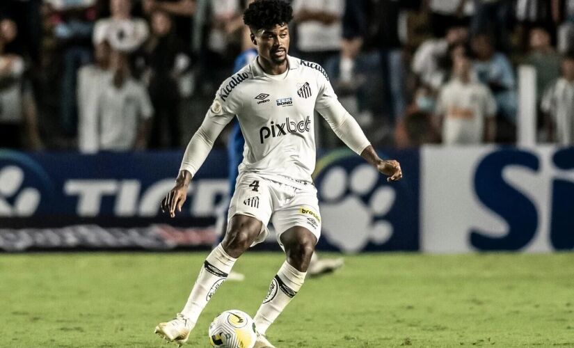 O anúncio ocorre duas semanas após o clube ter decidido pelo fim do contrato