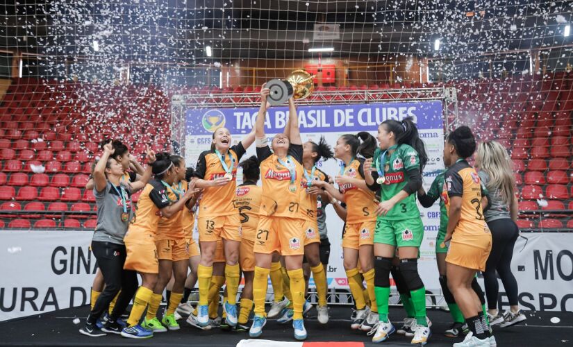 E.C. Taboão é campeã da Taça Brasil de Futsal Feminino