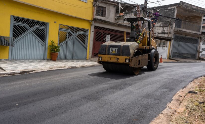 Mais de 30 vias de Taboão da Serra foram recapeadas em parceria entre o Governo Aprígio e a Sabesp