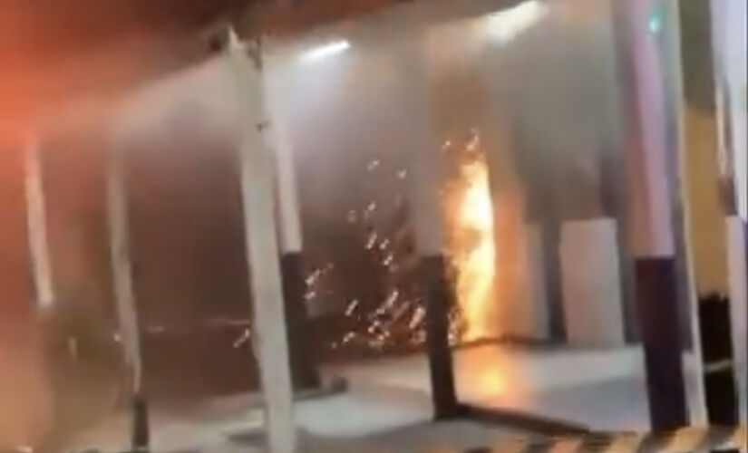 Incêndio atingiu uma loja no litoral paulista 