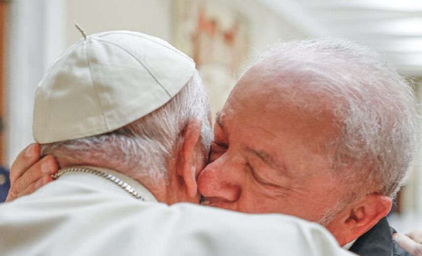 O presidente Luiz Inácio Lula da Silva e o papa Francisco se encontraram