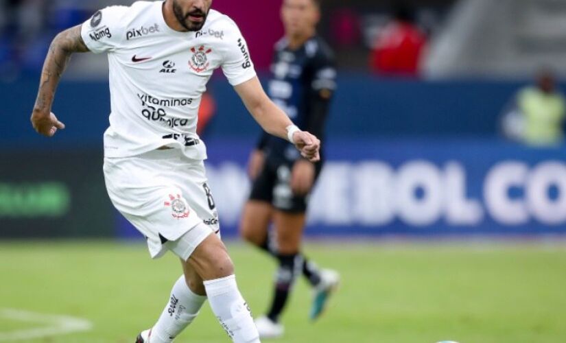 Mesmo com Renato Augusto em campo, Corinthians faz partida apática e está eliminado da Libertadores