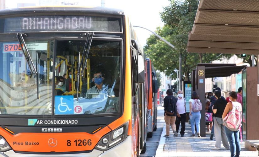 Ônibus na cidade de São Paulo