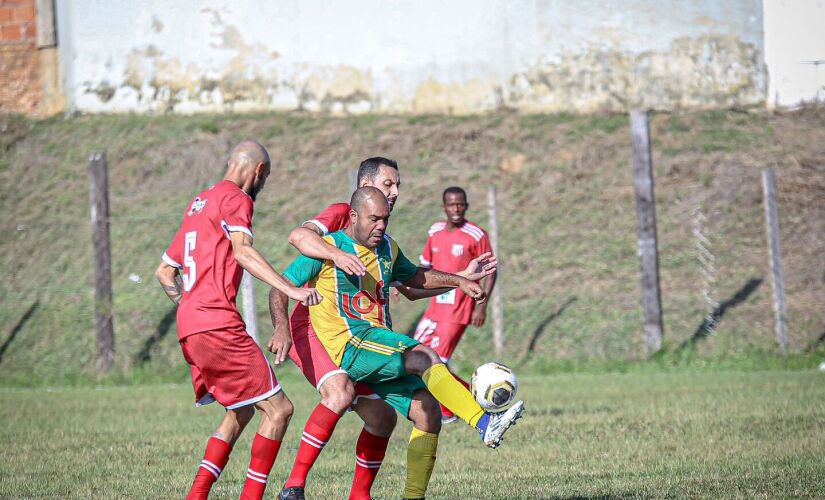 Neste fim de semana acontece a rodada final da 2ª fase da 3ª edição da Taça João Rubini de Futebol Veterano - categoria quarentão, competição realizada pela Prefeitura de Porto Feliz