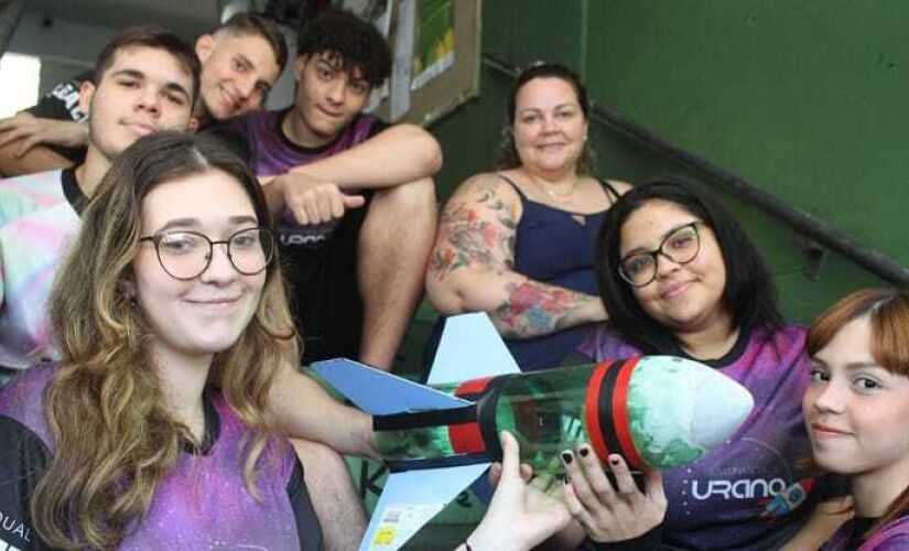 Beatriz Soares, Luiza Martins, Arthur Bolzi, Joao Pedro Biagi, Isabelle Brito, Félix Baena e Maria Luiza Bueno criaram os 