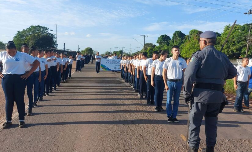 Escolas que terão prioridade para implementar o modelo cívico-militar são aquelas com os piores resultados no Índice de Desenvolvimento da Educação do Estado de São Paulo