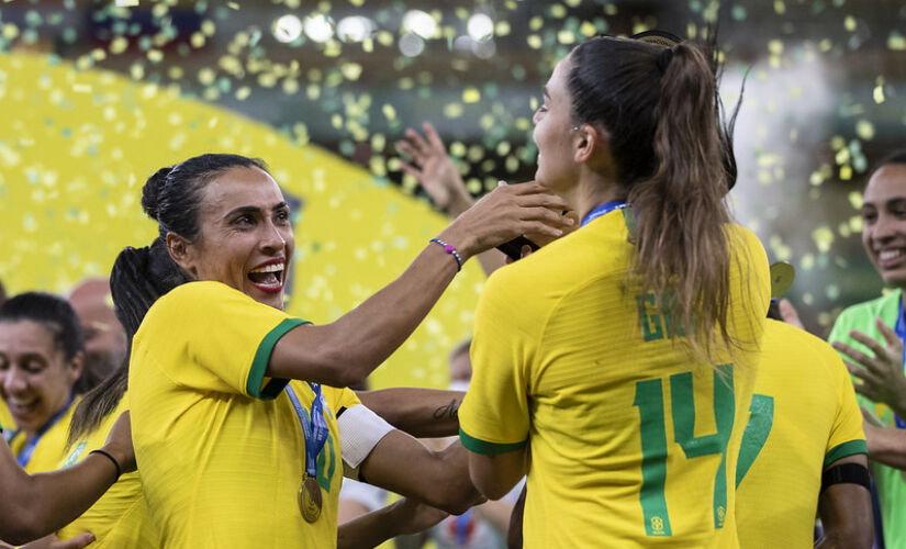 O primeiro jogo do Brasil vai ser às 8h, na segunda-feira (24), contra o Panamá