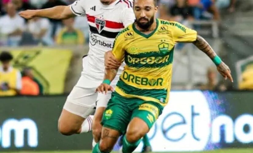 O Dourado chegou aos 22 pontos com o resultado e subiu para a 11&ordm; posição