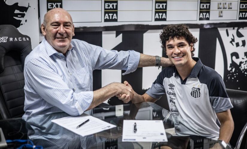 A contratação do lateral-esquerdo de 31 anos junto ao Atlético-MG, com vínculo válido até o dia 31 de dezembro de 2025