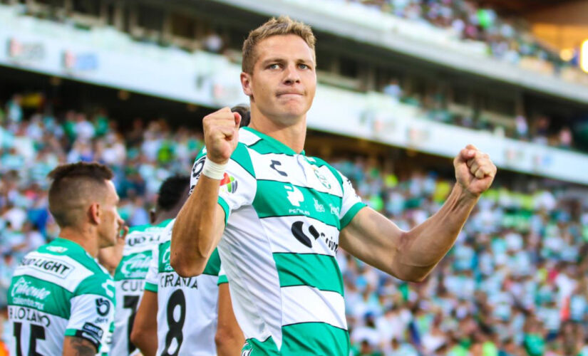Julio Furch é o novo reforço do Santos