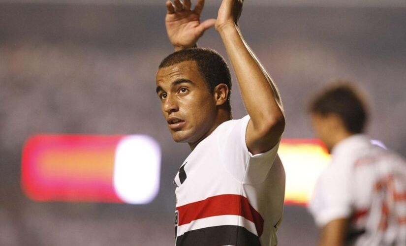 Lucas Moura é cria do São Paulo e foi campeão da Sul-Americana em 2012