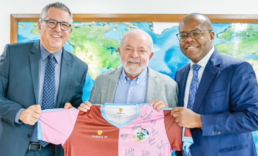 Padilha, Lula e Silvio Almeida