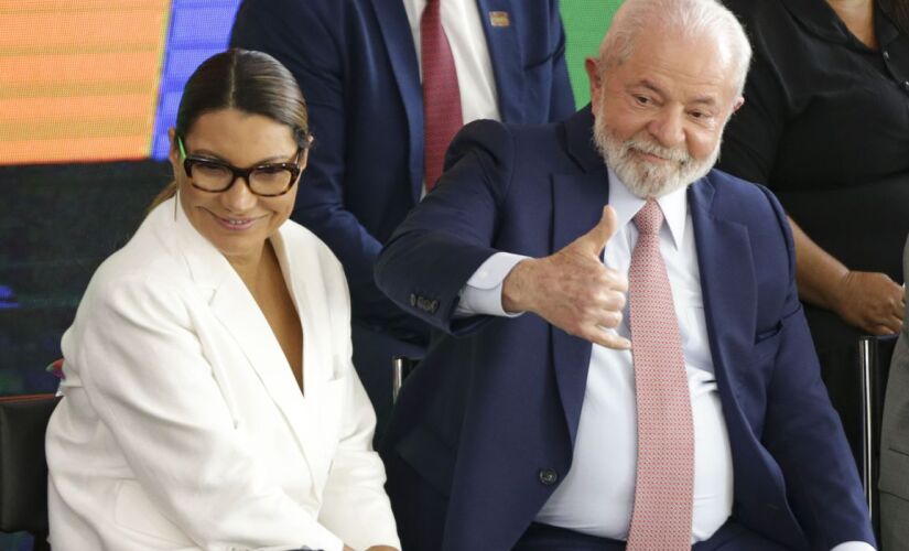 O presidente Luiz Inácio Lula da Silva embarca na noite deste sábado (15) com destino a Bruxelas