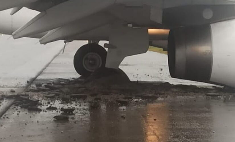 Uma aeronave da Latam derrapou ao pousar no aeroporto internacional de Florianópolis sob forte chuva na manhã desta quarta-feira (14)