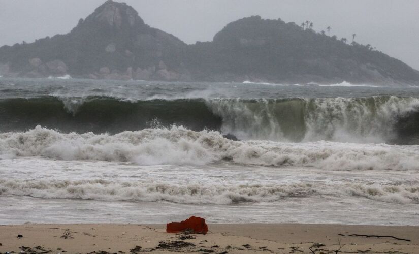 A ressaca está prevista para ocorrer entre a manhã deste sábado (15) e a madrugada de domingo (16)