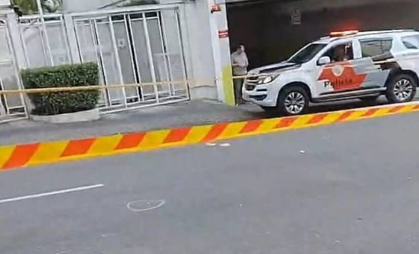 Mulher foi morta a tiros na rua Carlos Weber, na Vila Leopoldina, na zona oeste de São Paulo 