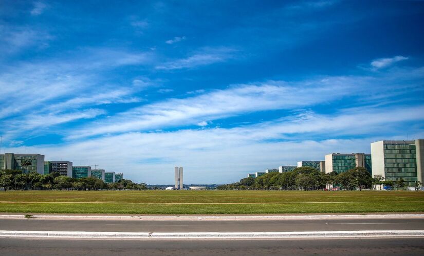 Mais enxuto do que em anos anteriores, o desfile tem previsão de durar cerca de duas horas