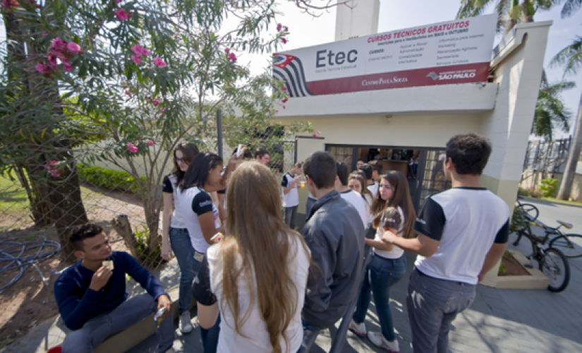 Os cursos foram desenvolvidos para atender às demandas atuais do mundo do trabalho e abrangem as seguintes áreas: Tecnologia da Informação, Gestão e Negócios, Produção Cultural e Design, Automotivo e Saúde