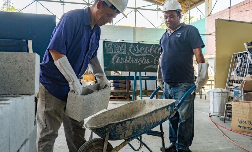 Escola de Construção Civil está com matrículas abertas para quatro cursos profissionalizantes