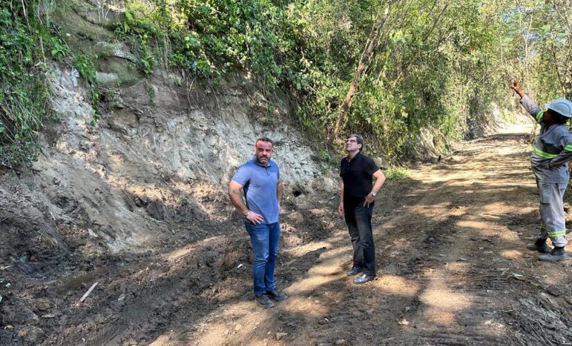 A equipe de Serviços Públicos de Porto Feliz iniciou a obra na Estrada Parque que liga o Parque das Monções ao Centro Controle de Zoonoses