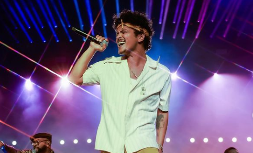 Bruno Mars volta ao Brasil em outubro 